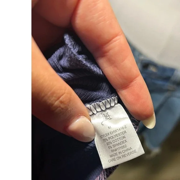 Ed Hardy Women's Rose Tattoo Graphic Henley Thermal Top Size M - Picture 6 of 6